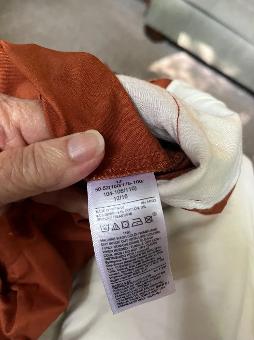 NWT Gap Girlfriend Khakis in a burnt orange Sz 12 - Picture 14 of 14
